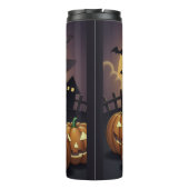 Rote Augenröhre auf Jack-O-Lantern Thermosbecher (Rückseite)