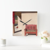 Rote Bank auf der Uhr (Zuhause)