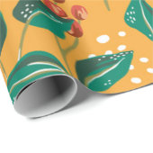 Rote Beere und grüne Blätter auf gelbem Muster Geschenkpapier (Rolleneckpunkt)