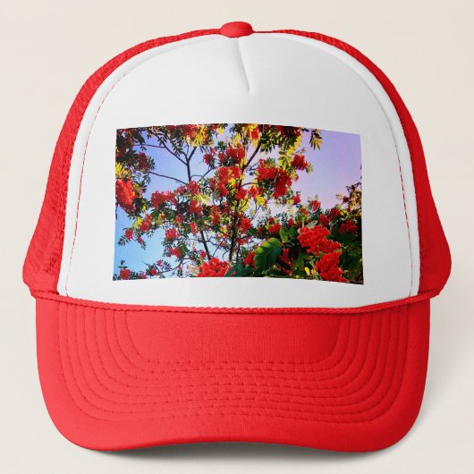 Rote Beeren Truckerkappe (Vorderseite)