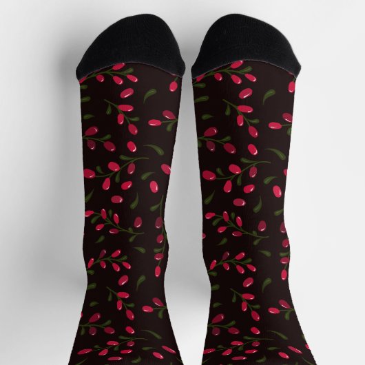 Rote Berries Zweige auf dunkelstem Rot Socken (Oben)
