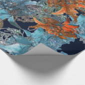 ROTE BLAUE POINSETTIAS, CHRISTMAS STARTEN IN GLITZ GESCHENKPAPIER (Ecke)