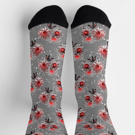 Rote Blume auf grau Socken (Oben)