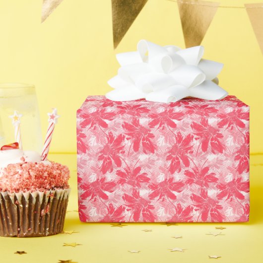 Rote Blume auf Weiß. Geschenkpapier (Geburtstagsparty)