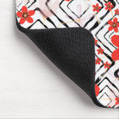 Rote Blume auf weißem, schwarzem Hintergrund. Mousepad (Ecke)