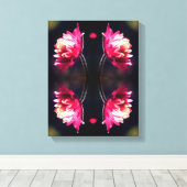 Rote Blume bei Sonnenlicht Nah Abstrakt Leinwanddruck (Insitu (Holzboden))