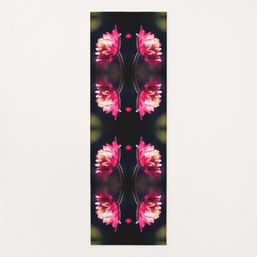 Rote Blume bei Sonnenlicht Nah Abstrakt Yogamatte (Vorderseite)