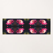 Rote Blume bei Sonnenlicht Nah Abstrakt Yogamatte (Vorderseite (Horizontal))