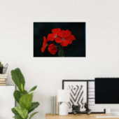 Rote Blume gegen schwarzes Hintergrundplakat Poster (Heimbüro)
