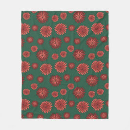 Rote Blume im grünen Hintergrund Fleecedecke