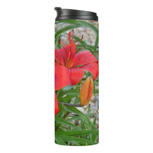 Rote Blume Thermosbecher (Nach rechts gedreht)