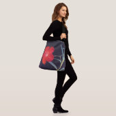 Rote Blume Tragetaschen Mit Langen Trägern (Am Model)