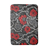 Rote Blume und schwarze Spitzen Nahtloses Muster Badematte (Vorderseite Vertikal)