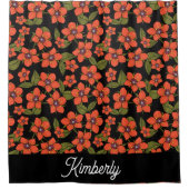 Rote Blumen Wasserfarbe Monogramm Duschvorhang (Vorderseite)