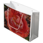rote Blüte Große Geschenktüte (Vorderseite Schrägansicht)