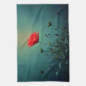 Rote Blüte im dunklen Nebel Design Geschirrtuch (Vertikal)
