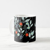 Rote Blüte + Schwarze Blätter Kaffeetasse (Vorderseite Links)