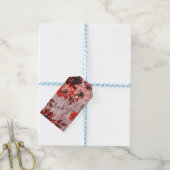 Rote, bordeauxrote Blume. Geschenkanhänger (Mit Garn)