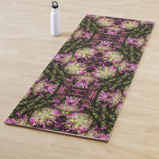 Rote Buden im Wald.... Yogamatte (Beispiel)
