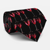 Rote Cocktails in Martini Glas mit Kirschkomisch Krawatte (Gerollt)