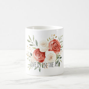 Rote Creme-Rosen Florale Liebe Kaffeetasse