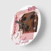 Rote Dackel Runde Wanduhr (Winkel)