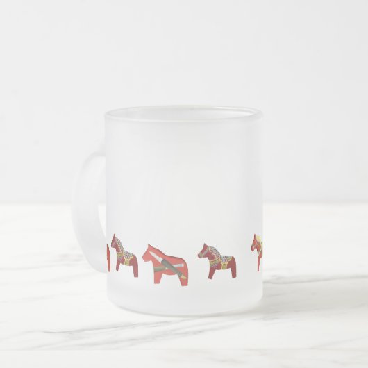 Rote Dalas-Tasse Mattglastasse (Vorderseite Links)