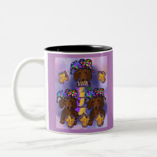 Rote Doxie Mardi Gras Zweifarbige Tasse