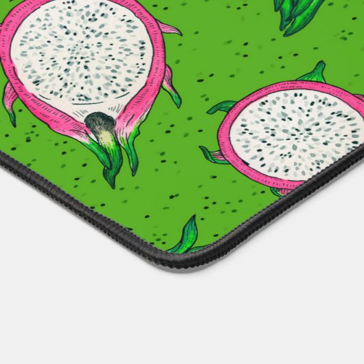 Rote Drachenfrucht auf Grün Schreibtischunterlage (Ecke)