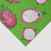 Rote Drachenfrucht auf Grün Seidenpapier (Ausschnitt)