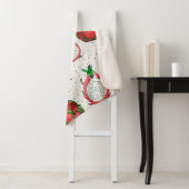 Rote Drachenfrucht auf Weiß Sherpadecke (Beispiel)