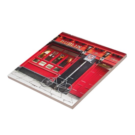 Rote Dublin-Kneipe Fliese (Seite)