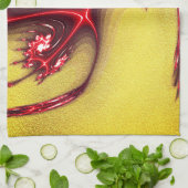 Rote Eidechse aus Fraktal auf ockerfarbenem Sand Geschirrtuch (Gefaltet)