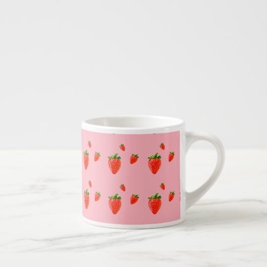 Rote Erdbeeren auf rosa Party Espressotasse (Rechts)