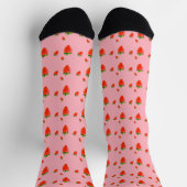 Rote Erdbeeren auf rosafarbenem Hintergrund Socken (Oben)