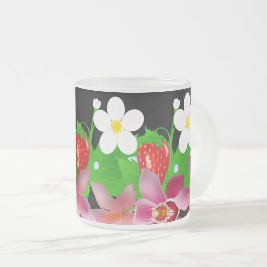 Rote Erdbeeren mit weißen Orchideen und rosa Blume Mattglastasse (VorderseiteRechts)