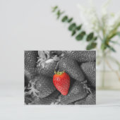 Rote Erdbeerkarte Postkarte (Stehend Vorderseite)