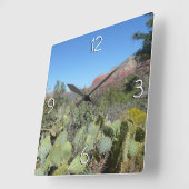 Rote Felsen und Kakteen I Quadratische Wanduhr (Winkel)