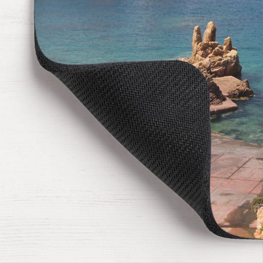 Rote felsige Küste von Sardinien mousepad (Ecke)