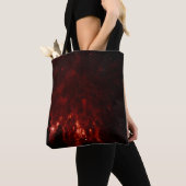 Rote Flecken in der Nacht Tasche (Von Nahem)