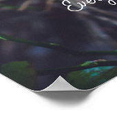 Rote Fliege Agaric Pilz im Wald Poster (Ecke)