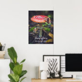 Rote Fliege Agaric Pilz im Wald Poster (Heimbüro)