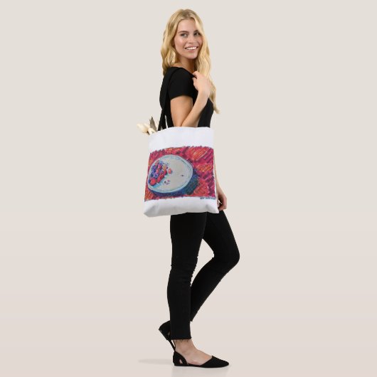 Rote Früchte-Schale Tasche (Am Model)
