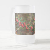 Rote Frühlingsbuds Mattierte Tasse (Vorderseite Links)