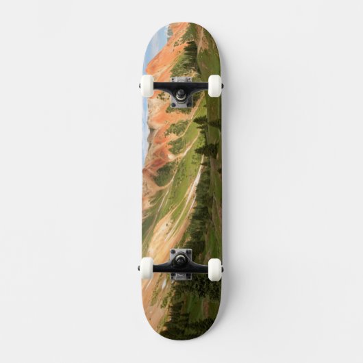 Rote Gebirgsreflexion Skateboard (Vorderseite)