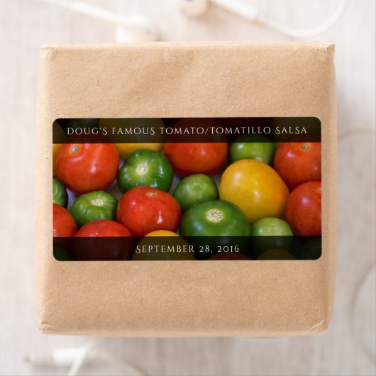 Rote Gelbe Tomaten/Paradeiser und grüne Tomatillos (Insitu)