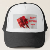 Rote Geschenkboxen Wrapper Text Happy Birthday-Cap Truckerkappe (Vorderseite)