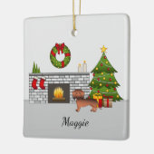 Rote, glatte Dackel im Weihnachtsraum Keramikornament (Links)