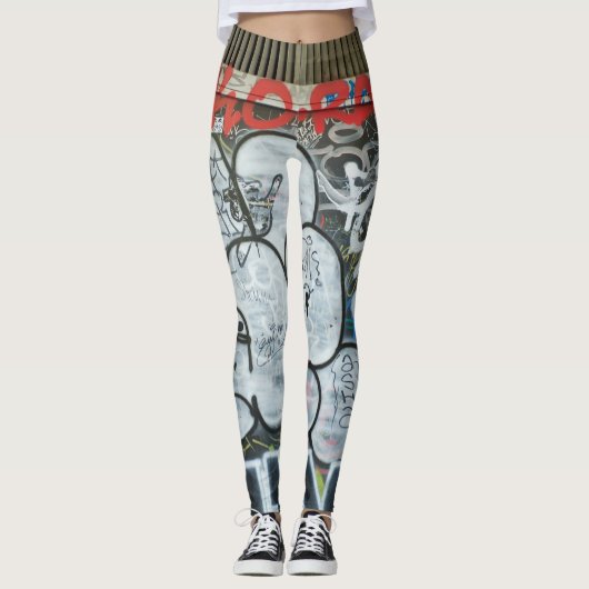 Rote Graffiti Leggings (Vorderseite)