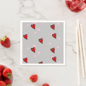 Rote Herzen auf grau Serviette (Beispiel)
